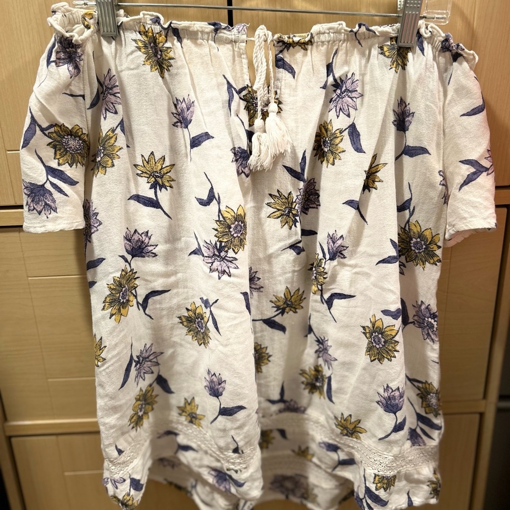 Old Navy large white shirt with flower print
